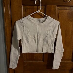 Elegant White Long Sleeve Crop Top